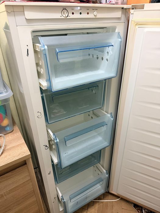 Cogelator zanussi 160l cinci sertare