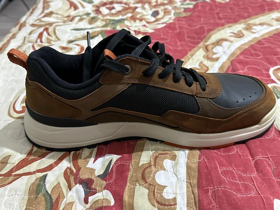 Продам Кроссовки Skehers