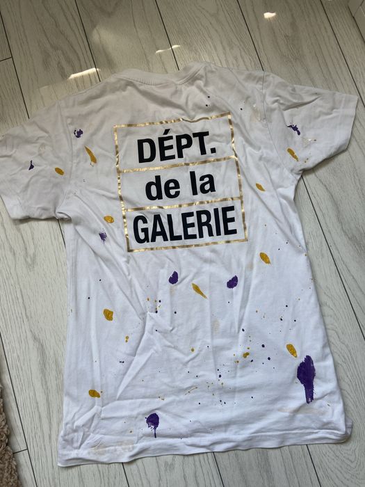 Tricou gallery dept