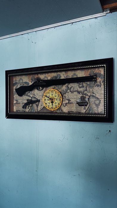 Часы настенные .