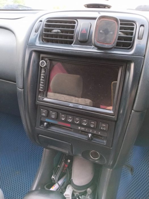 Мазда универсал продаю