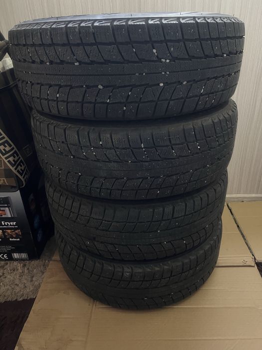 Продам Шины зимние