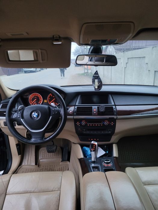 Vând Bmw x6 ...variante cu 8+1