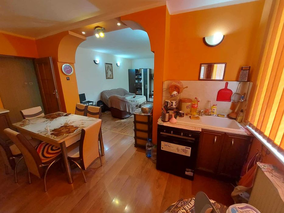 Продава се Четиристаен апартамент в Търговище, Вароша - 106 кв.м за 1203 €/кв.м - Снимка #2