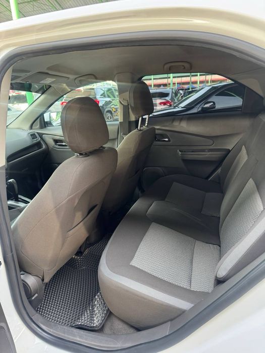 Chevrolet Cobalt 2023 — 5