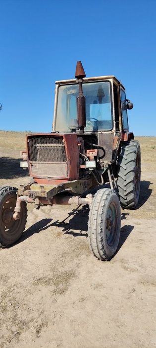 Traktor sotiladi