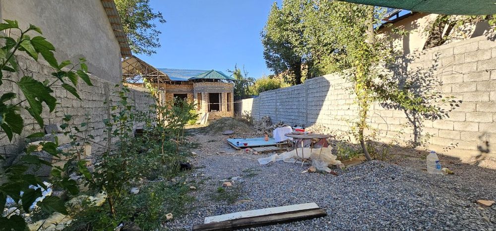 Срочно Чарвокда дача сотилади