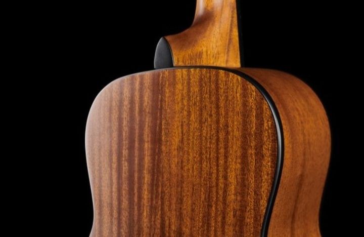 Chitară acustică-electrică, stare bună