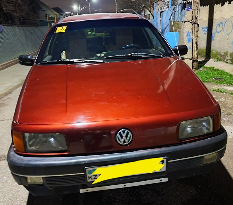 Пассат б 3 в отличном состоянии.