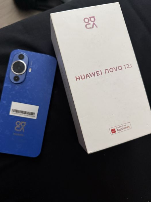 Huawei nova 12s