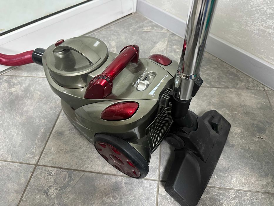 Прахосмукачка без торба Clatronic BS 1294 , 700 W 1.25 L