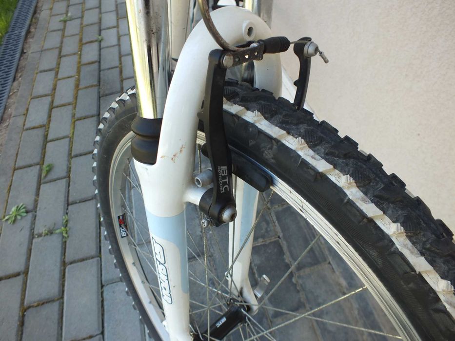 Bicicleta de dama BOTTECCHIA, 21 de viteze, roti 26x1,95, cadru de aluminiu, schimbatoare Shimano