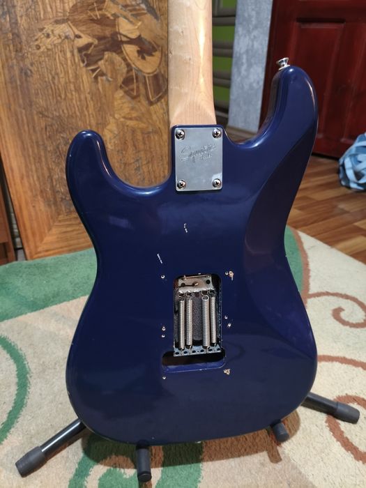 Электрогитара Squier Bullet Strat