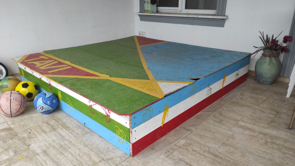 Loc de joacă Groapă de nisip