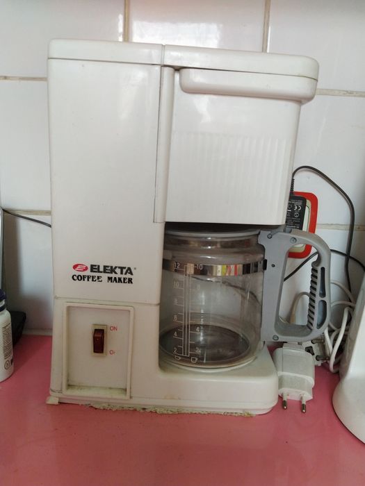 Продам кофеварку