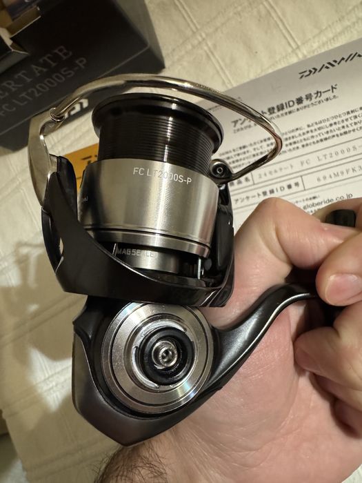 Vand mulineta Daiwa Certate FC LT2000S-P Japan NOUA