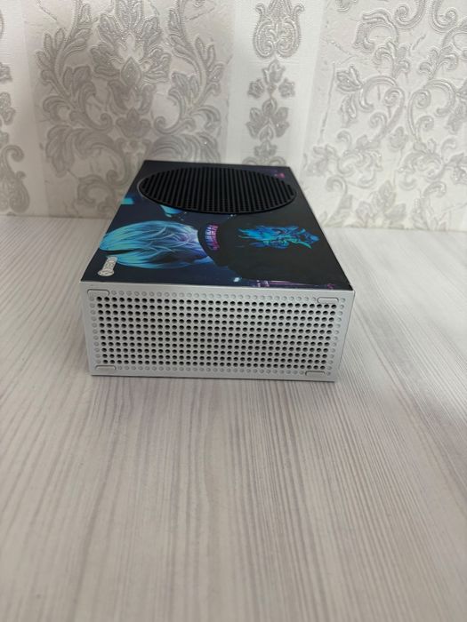 Xbox series S в отличном состоянии