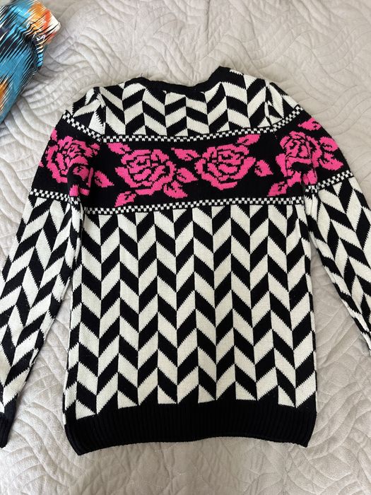 Продаю свитеры для девочки 12-14 лет