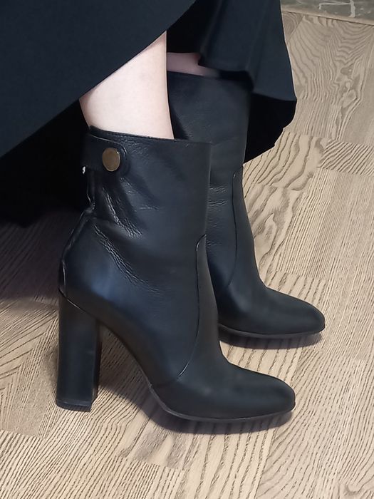 Продам чёрные сапожки