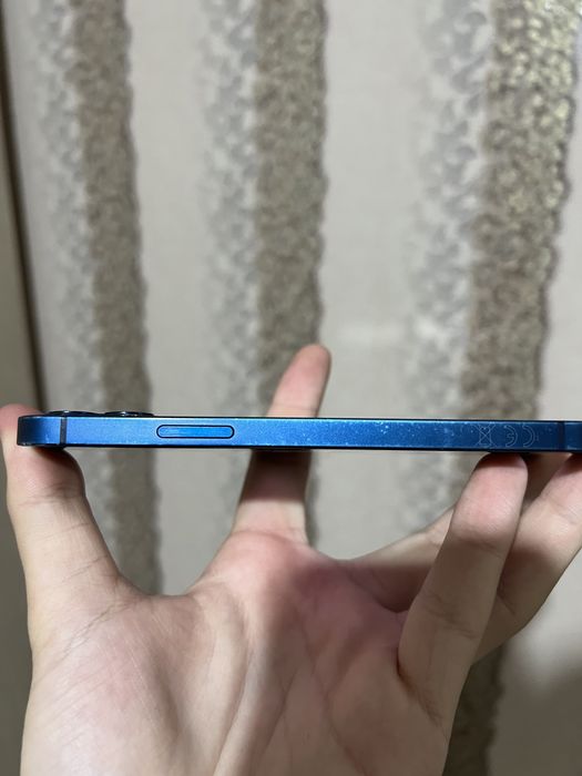IPhone 12 в хорошем состоянии