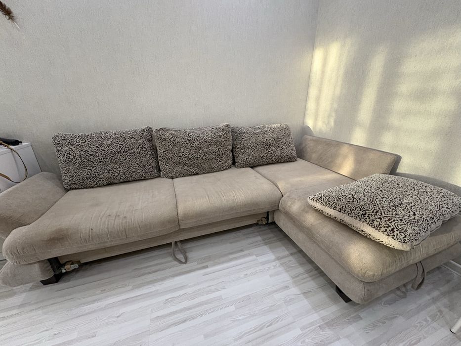 Продам диван сломан механизм