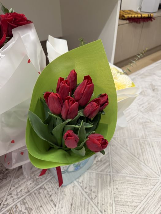 Продам букеты подарили 15.02 вечером