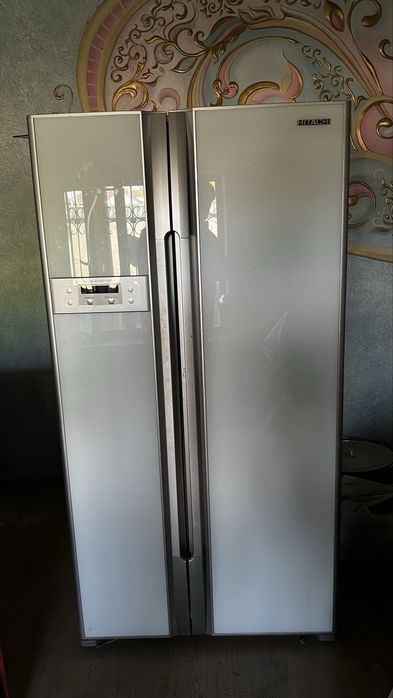 Продам холодильник Hitachi
