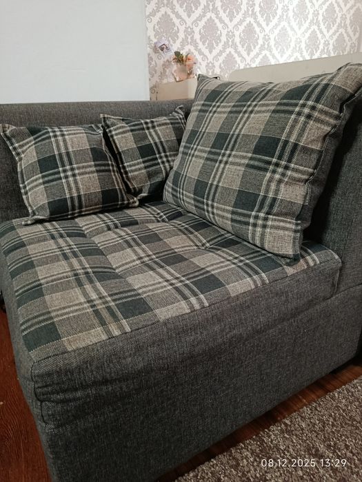 Свой сборный диван в хорошем состоянии