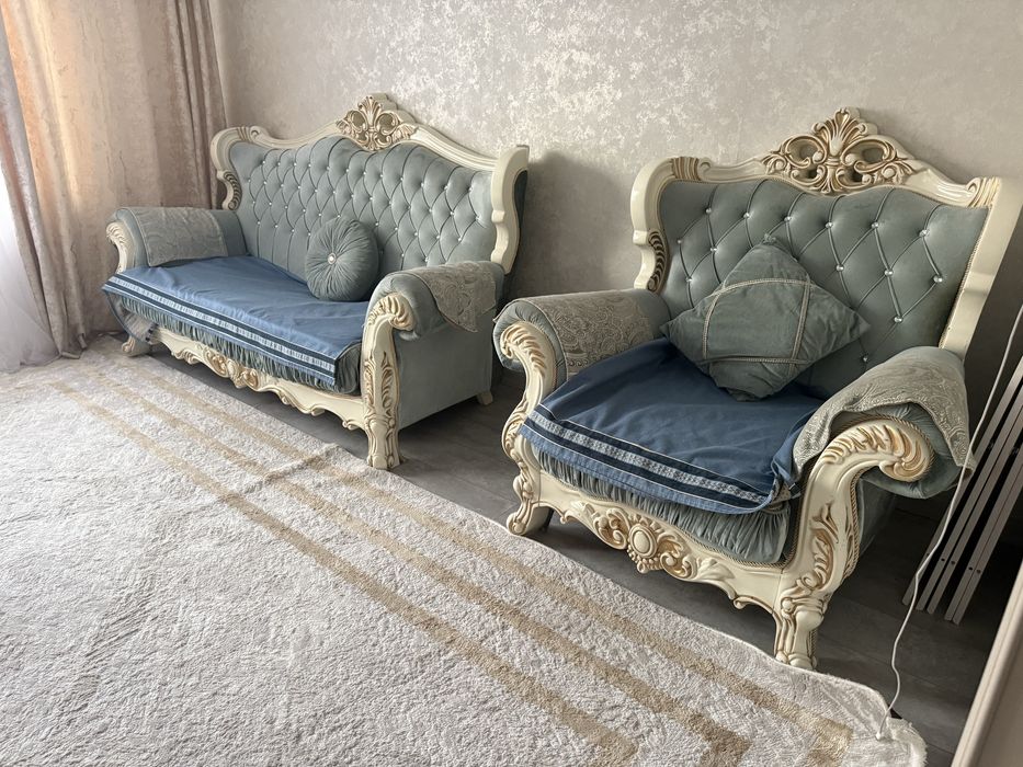 Королевский диван