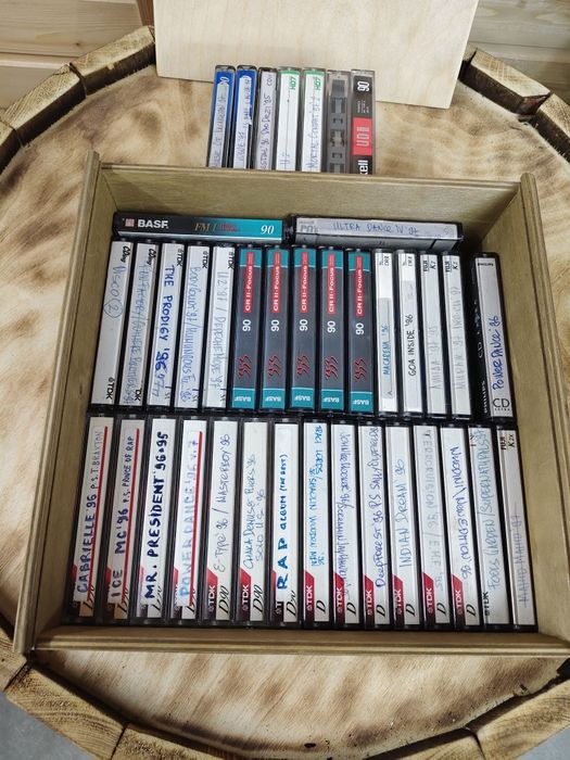 Кассеты (компакт) для магнитофона б/у