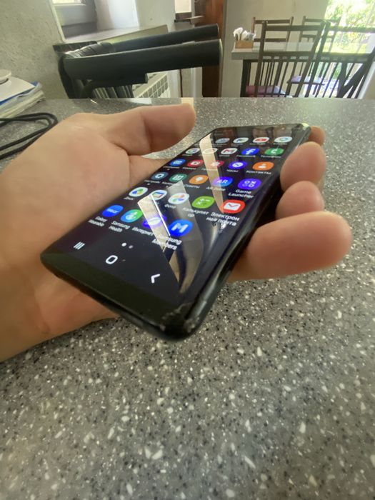 Продам Samsung S9