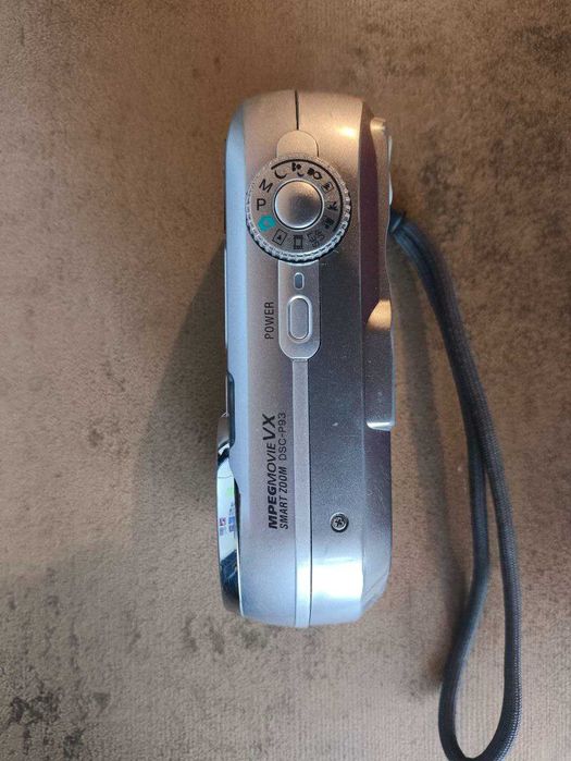 Цифровой компактный фотоаппарат Sony Cyber-shot