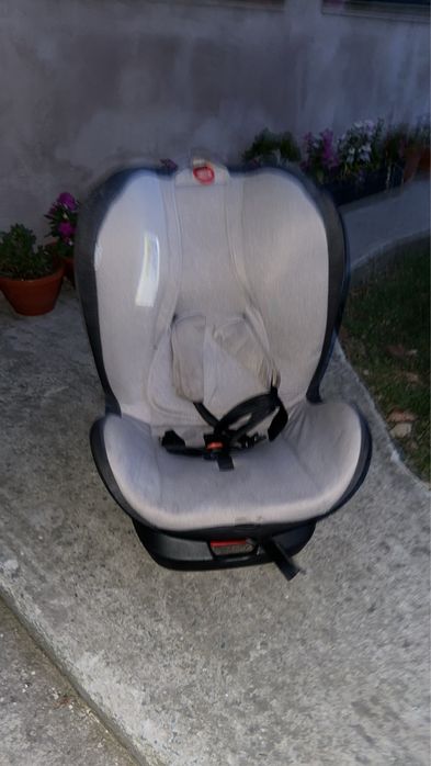 Scaun auto copil cu centură de siguranță – stare bună
