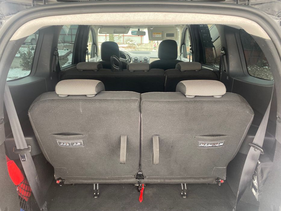 Dacia Lodgy 1.6 MPI cu GPL și 7 Locuri