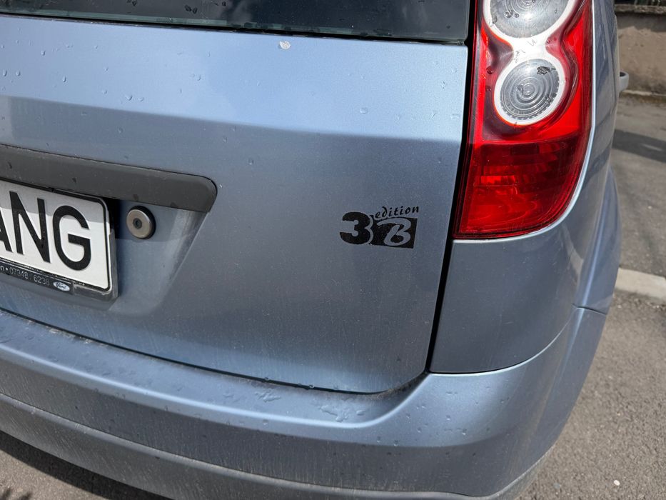 Vând mașina   Ford fiesta