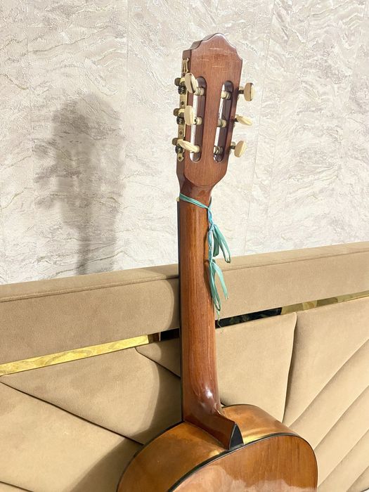 Новая Yamaha C40 — классическая гитара 4/4, оригинал