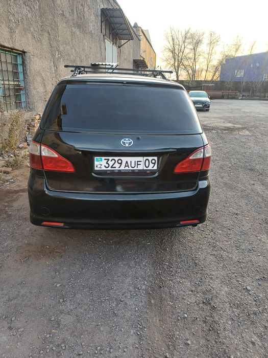 Продаю машину Toyota