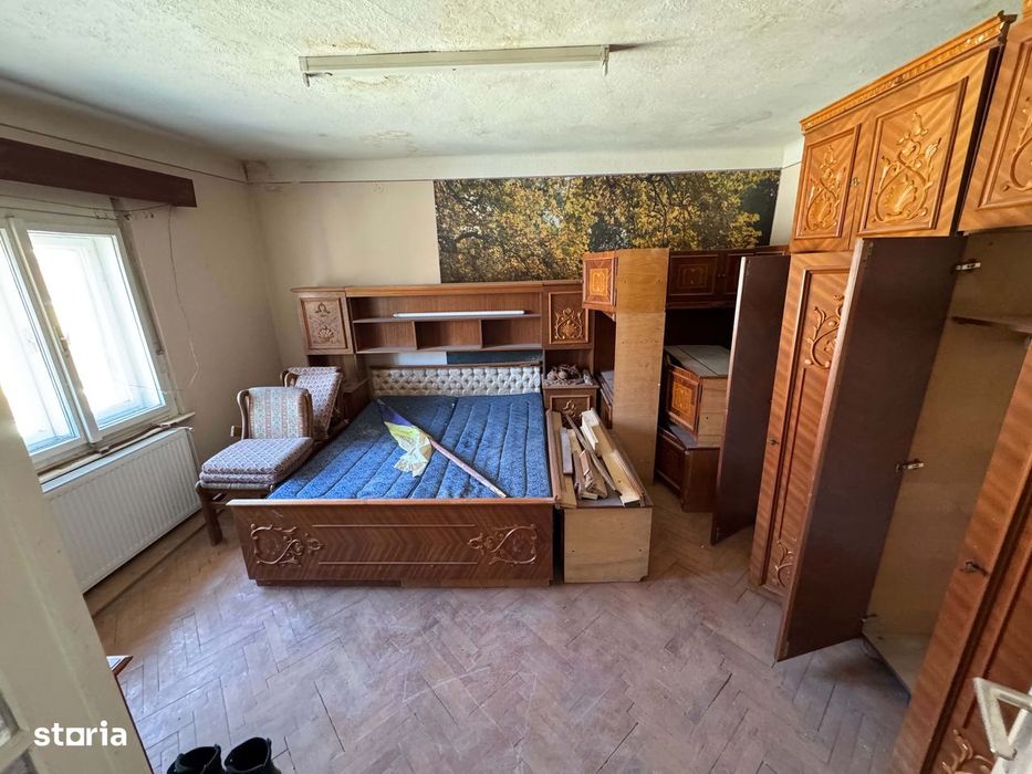 Casa P+1 , 5 camere , 8 ari teren , zona Drumul Botizului
