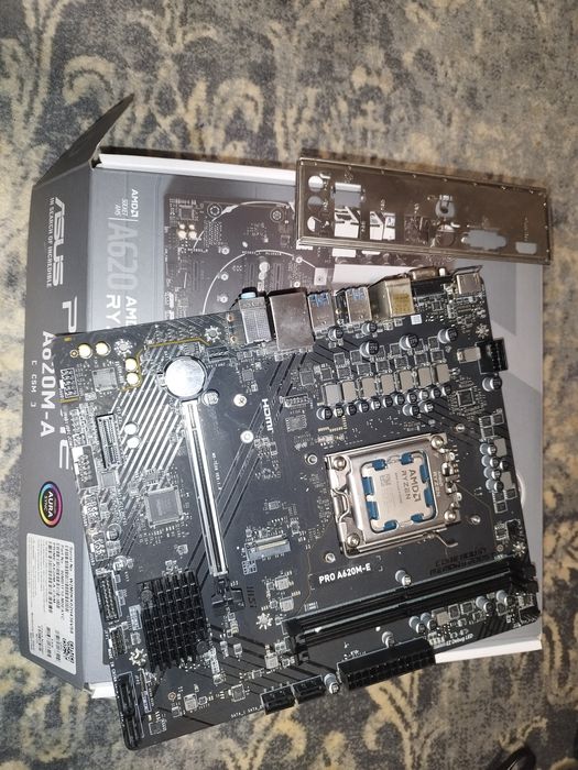 Kit am5 ryzen 5 8500g/placa de baza pro. A620m-e