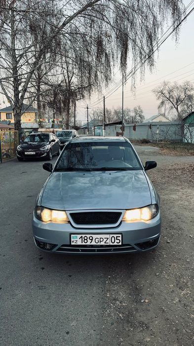 продам нексию срочно