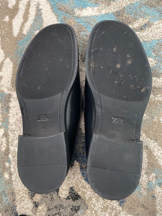 Vând mocasini Zara.