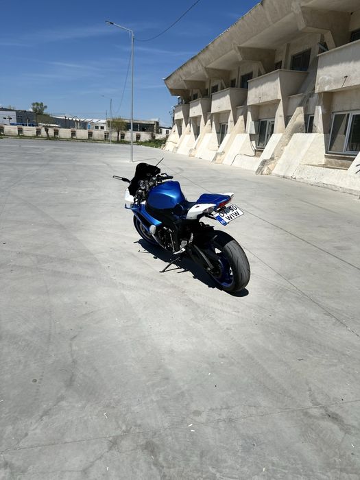 Suzukigsxr 750 k8