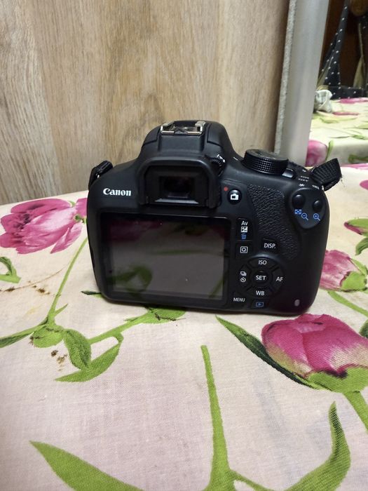 Фотоаппарат Canon D1200