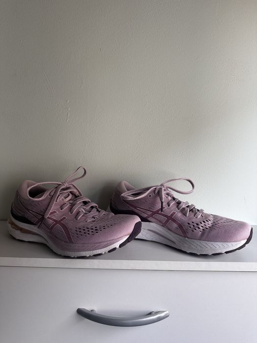Asics маратонки 39 номер