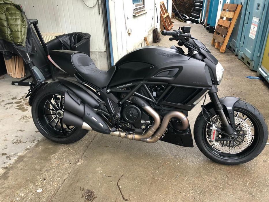Ducati Diavel Dark