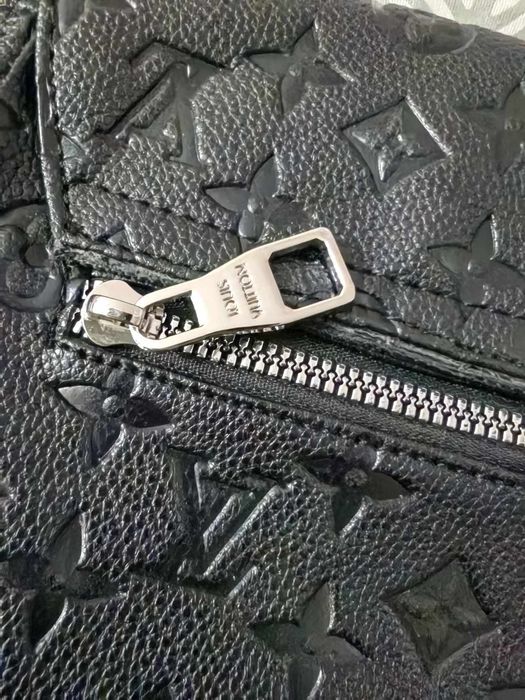 Уникална   Louis  Vuitton