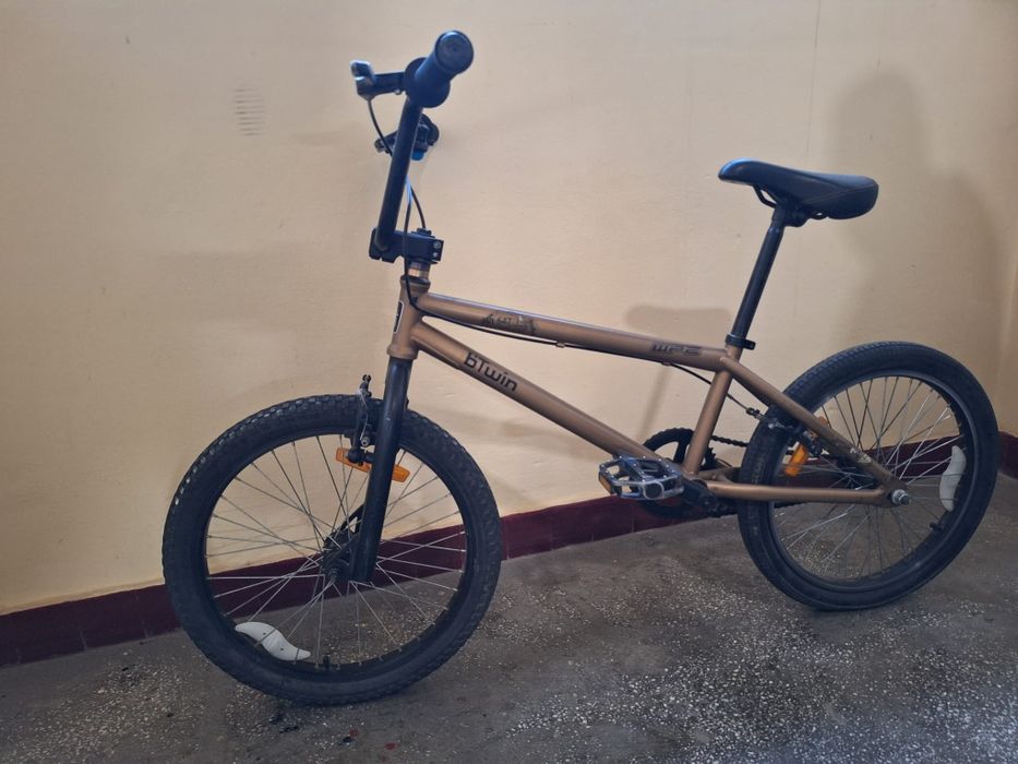 Bicicletă BMX b'Twin de vânzare