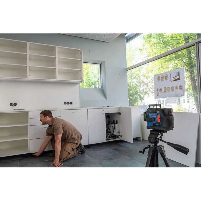 Линеен лазерен нивелир Bosch GLL 12V-100-33 CG Professional, 30 м, 3×360°, Зелен лазер, L-BOXX