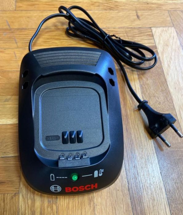 Banc încărcare 1-18V, Li-Ion, tip Scoica, utilizat, original-Bosch.