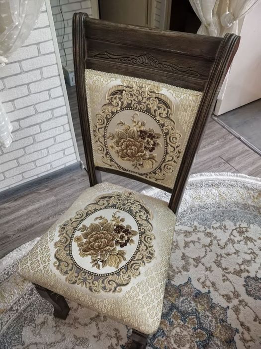 Срочно продается стол и стул комплект 12 kishilik